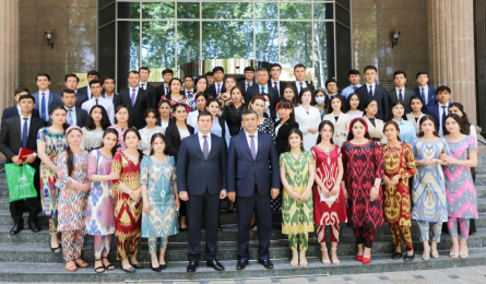 Meeting of the Chairman of the Board of the SSB RT “Amonatbonk” with Tajik national university students