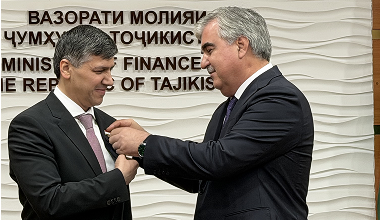 Роҳбарияти КВД БА ҶТ “Амонатбонк ”  бо нишони фахрии “Аълочии молияи Ҷумҳурии Тоҷикистон” мукофотонида шуданд.